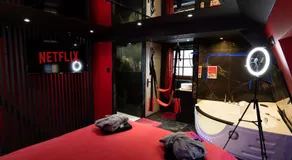 Capsule Secret - Jacuzzi - Netflix & Home cinéma - Jeux de couple - Barre de pole dance - Image 2