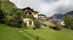 Espectacular apartamento vacacional con jardín | Vistas al jardín | Acepta mascotas - Image 5