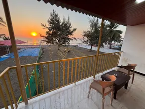 Sea royal rooms and cafe - Image 2