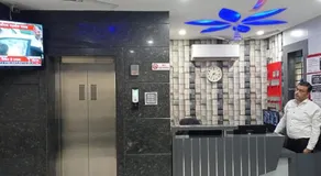 Hotel Amigo - Image 2