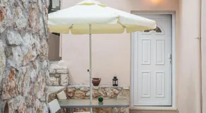 Camping & Rooms Kariotes - Image 5