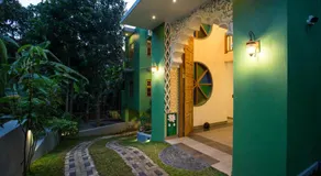 Barefoot Bungalow Hikka - Image 4