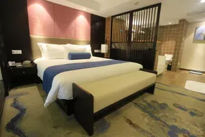 Ningbo East Shipu Hotel - Image 5