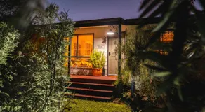 Modern Cottage with Short Walk to the River - Image 4