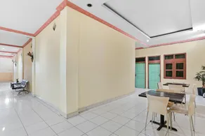 Hotel O Fortuna Parepare - Image 4