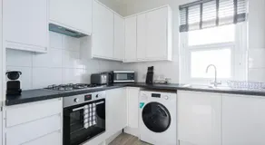 The Euston St Pancras Apartments - Image 5