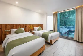 Yinhuawu Guesthouse Xiaoyin twin room - Image 4