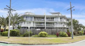 Kawana Beachside Getaway 1 Bedroom Apartment - Image 4