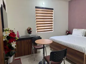 JMD Zoom Plaza Hotel - Image 4