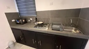 Casa cerca del aeropuerto con dos habitaciones todo incluido - Image 5