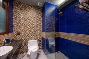 At Gate Thaphae Hotel - Image 2