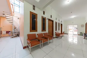 Urbanview Hotel Sunday Cirebon by RedDoorz - Image 3