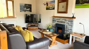 The Nineteenth, Oakridge St Mellion, Free Golf/SPA - Image 2