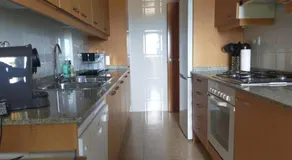 Apartamento para 5 personas frente al mar con piscina y parking - Image 5