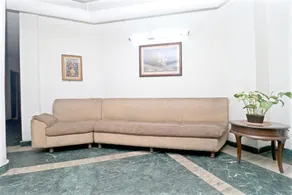 OYO 24483 Hotel Plaza - Image 3