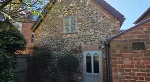 Rooms at Strattons - Image 4