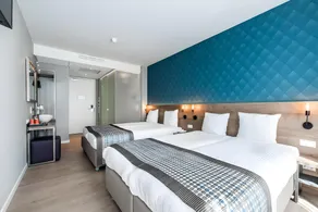 Melrose Hotel - Image 2