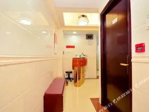 Royal Hill Hotel (Family Guest House) - Image 2