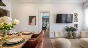Unique & Fun 3BR by Cismigiu Gardens & Calea Victoriei - Image 2
