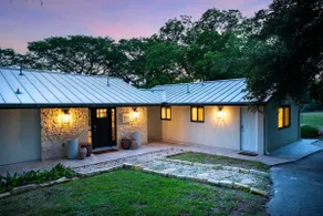 Luxury Riverfront Villa with Firepit & Gameroom! - Image 5