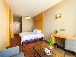 The Art Hotel - Image 2