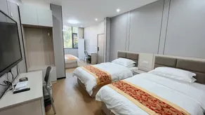 Changrong Business Hotel - Image 2