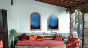 Poly's Sea Side House - Image 3