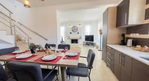 Ismini Luxury Villa - Image 3