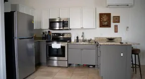 Pet Friendly! Private retreat in Nob Hill - Image 4