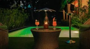 Villa Blue Monk - Thema Collection - Image 4