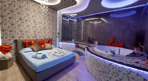 TH LUXURY SUITE - Image 2