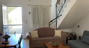 Jie's House in Countryside - Image 2