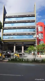 Pacific Park Hotel - Image 4