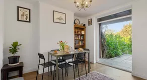 Exeter Heights - Short Stays UK Ltd - Image 3