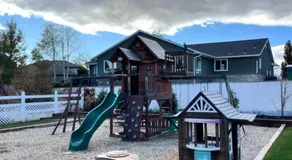 2 whole houses, Fire pit, Game room, feel at home. - Image 5