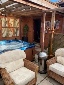 The Mayfair Lodge & Family Suite - Image 4