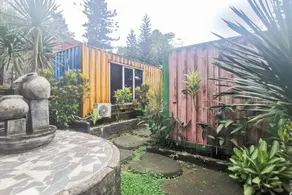 Hotel Container Inn Puncak Mitra RedDoorz - Image 3