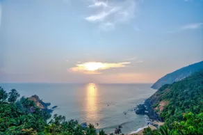 Beachfront Cliffside Nature Stay, Kakolem - Image 5