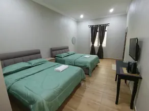 Faris's Homestay & Resort - Image 2