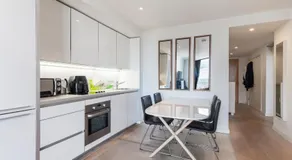 Bright 1 Bedroom Apartment in Elephant and Castle - Image 3