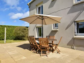 Atmospheric Breton house with garden, at walking distance from the beach. - Image 2