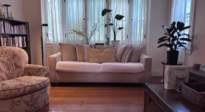 Moreland Guesthouse - Image 2