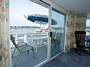 Browns Wharf Inn - Image 3