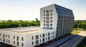 New air-conditioned apartment 5 minutes by walk from the airport with free garage parking - Image 3