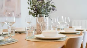 Stylish & Cozy 3-Bedroom Central Apartment with private car parking - Image 5