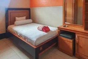 Homestay Gayatri Sawojajar near Univ Negeri Malang Kampus 2 Mitra RedDoorz - Image 2