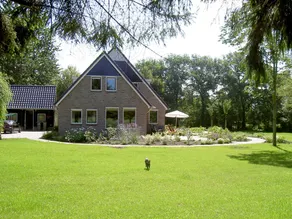 Rural holiday home with terrace - Image 5