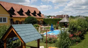 Holp Vendégház Panzió - Image 4
