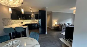 Malahide Dublin Airport Superior Large Serviced Apartment - Sleeps 6 - Image 5