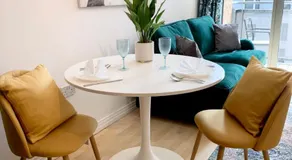 Modern two bedroom two bath opp tube station (central line) - Image 3